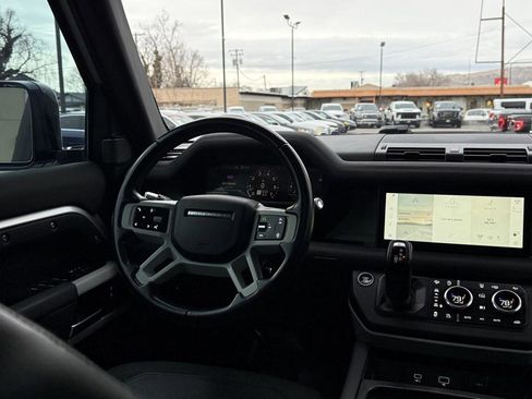 Used 2020 Land Rover Defender 110 First Edition AWD/4WD image 38