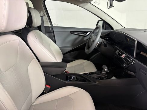 New 2026 Kia Niro EX FWD image 14