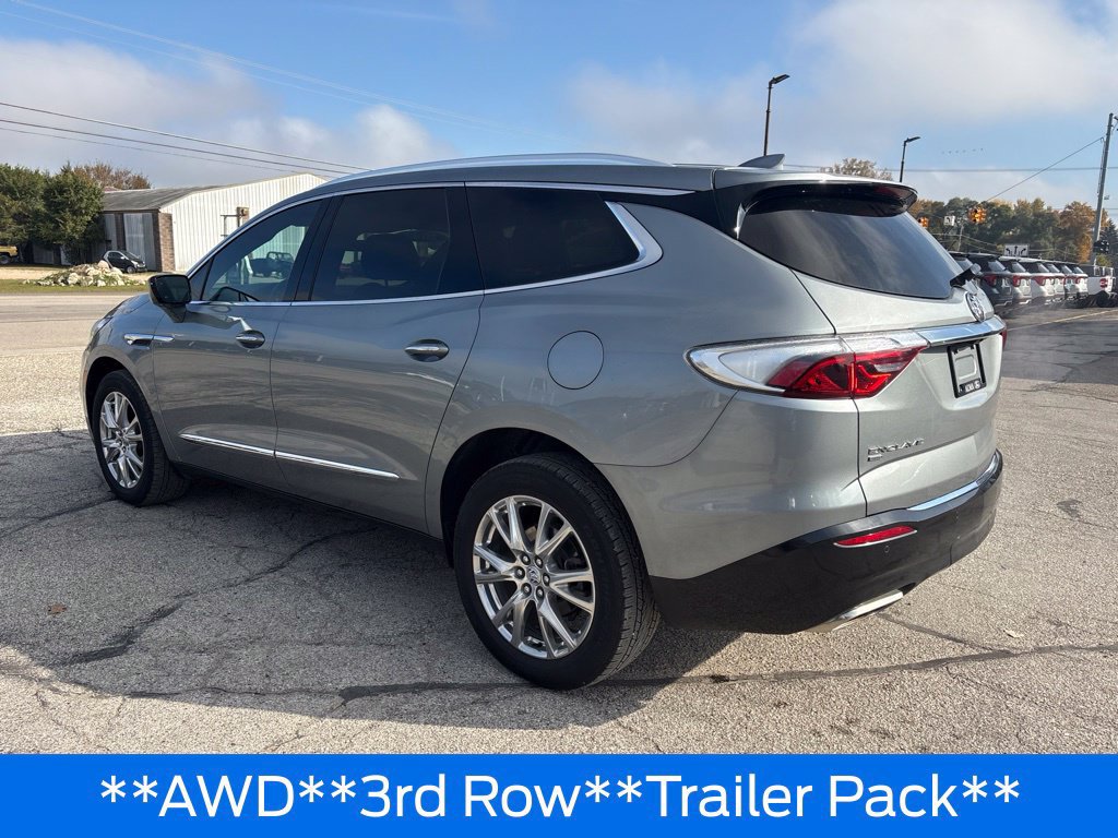 Used 2023 Buick Enclave Premium AWD/4WD image 10