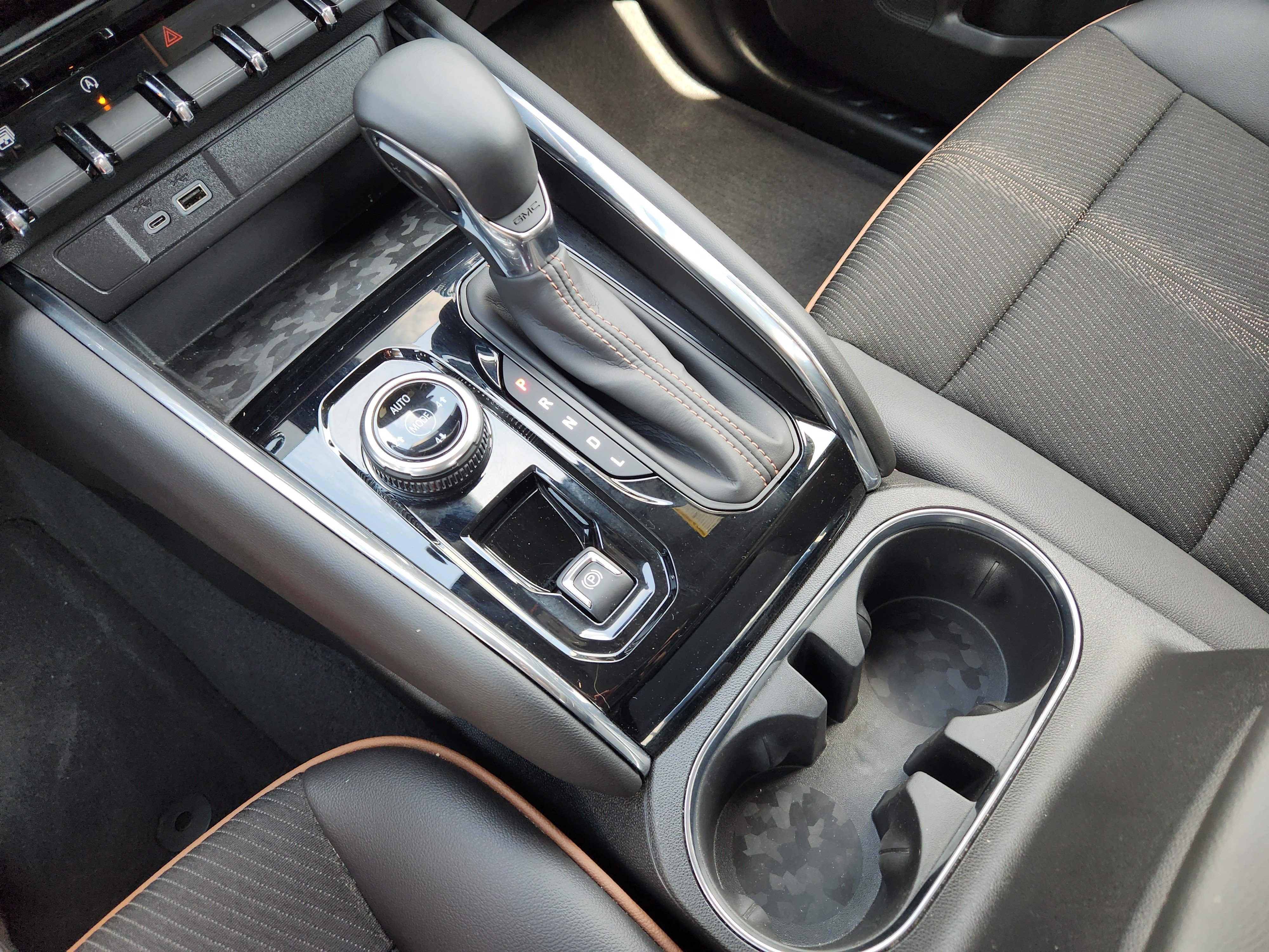 Used 2024 GMC Canyon AT4 w/ Canyon Safety Plus Package AWD/4WD image 22