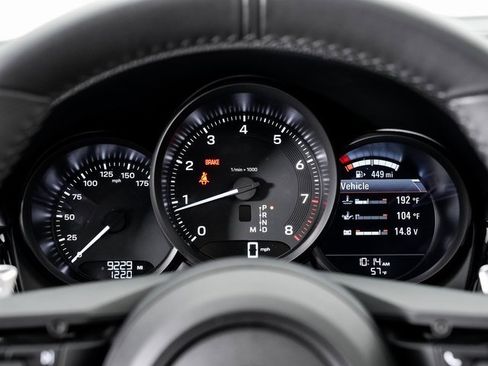 Used 2025 Porsche Macan image 16