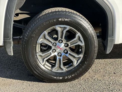 Used 2025 GMC Sierra 1500 SLT image 32