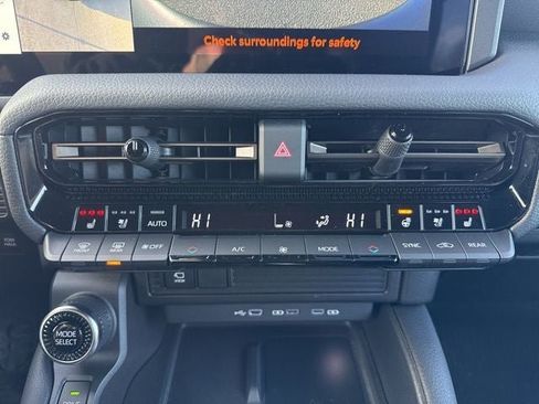 Used 2024 Toyota Land Cruiser image 39