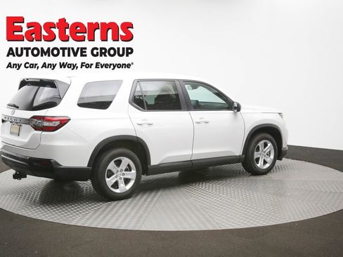 Used 2023 Honda Pilot LX image 42