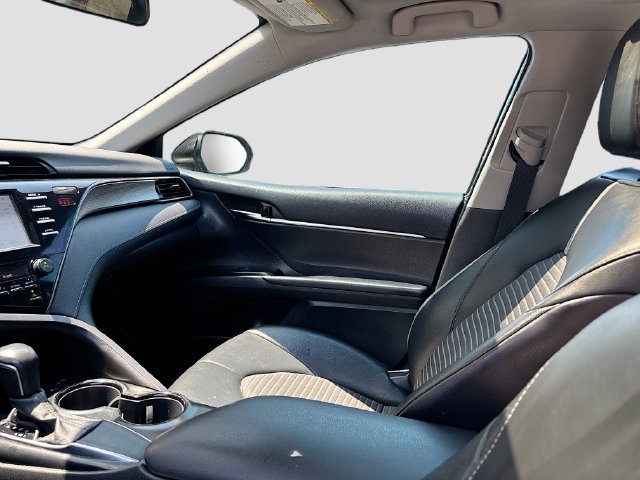 Used 2020 Toyota Camry SE FWD image 26
