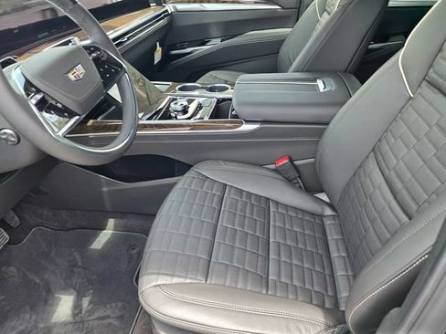 New 2026 Cadillac Escalade ESV Platinum Luxury AWD/4WD image 21