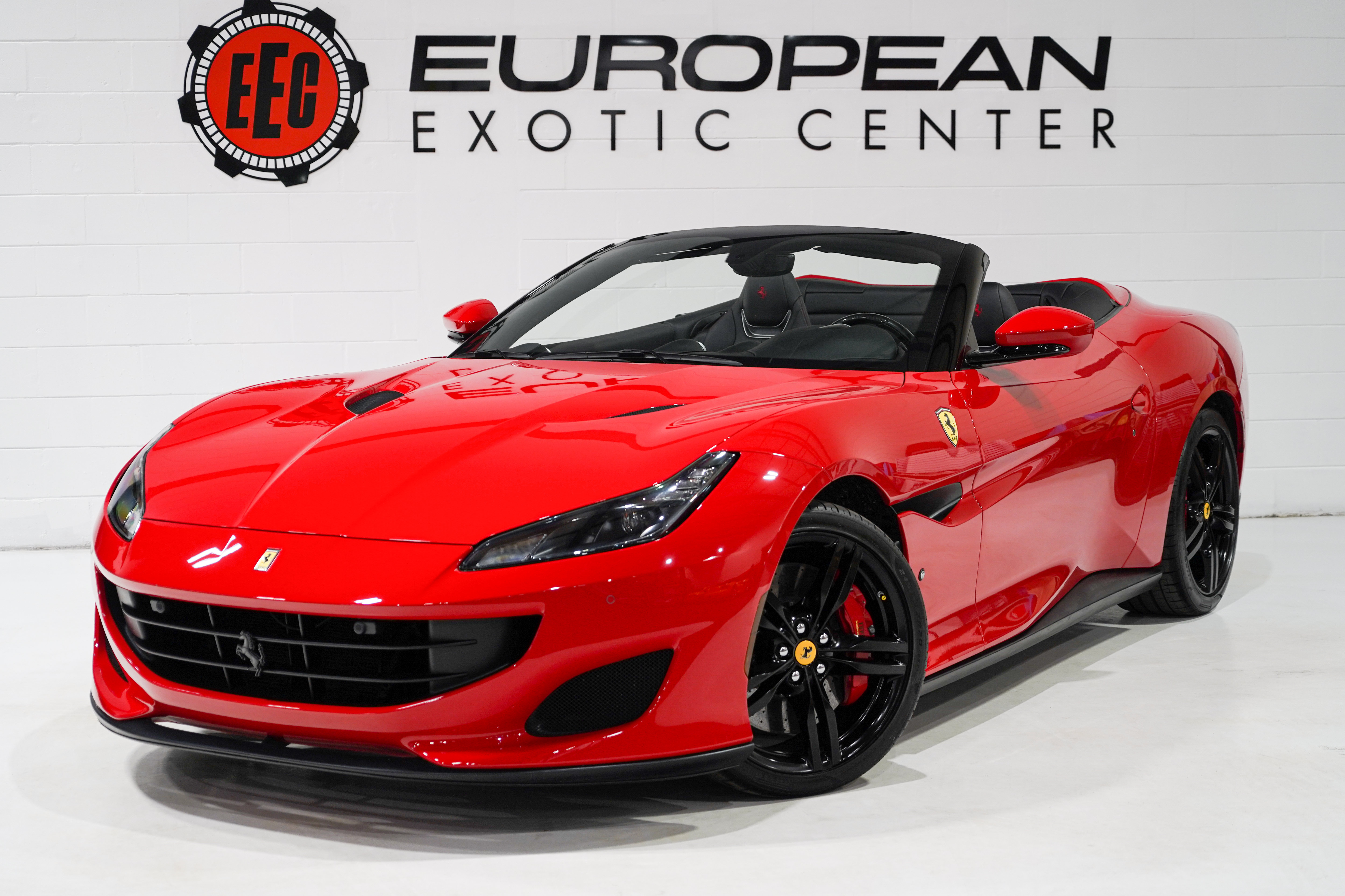 Used 2019 Ferrari Portofino RWD image 4