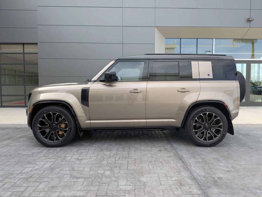 New 2026 Land Rover Defender 110 OCTA AWD/4WD image 2