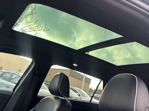 Used 2025 Volkswagen Atlas Cross Sport SEL Premium R-Line image 25