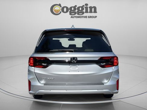Certified 2026 Honda Odyssey EX-L image 5