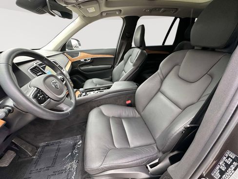 Used 2024 Volvo XC90 B5 Plus image 24