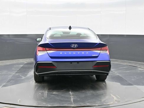 New 2026 Hyundai Elantra Limited image 6