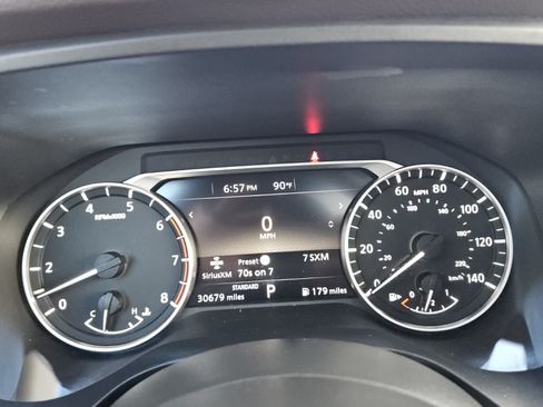 Used 2021 Nissan Rogue SV w/ Premium Package FWD image 14