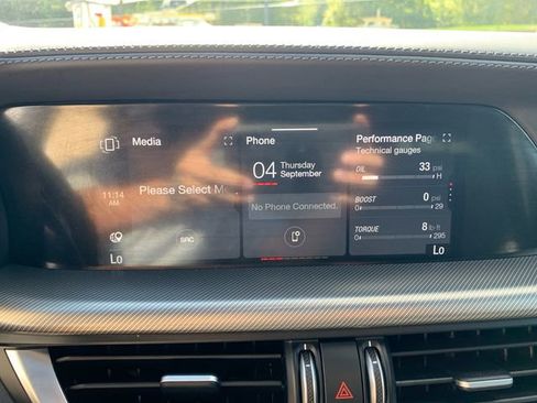 Used 2024 Alfa Romeo Stelvio Veloce image 24