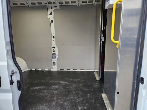 Used 2025 RAM ProMaster 2500 w/ Convenience Group image 13