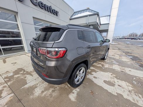 Used 2024 Jeep Compass Latitude image 5