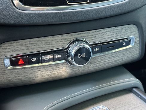 Used 2021 Volvo XC90 T8 Inscription w/ Advanced Package image 18