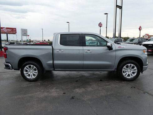 Used 2023 Chevrolet Silverado 1500 LTZ w/ Z71 Off-Road Package image 4