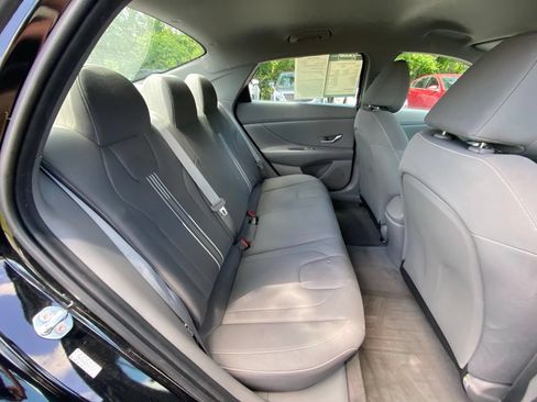 Used 2023 Hyundai Elantra SEL w/ Convenience Package FWD image 35