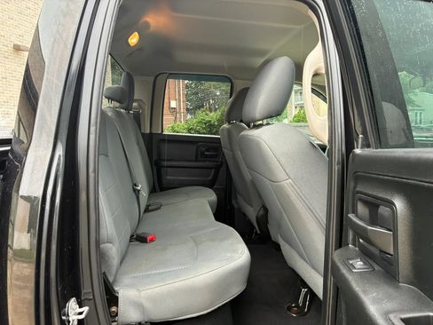 Used 2017 RAM 1500 Express w/ Express Value Package AWD/4WD image 16