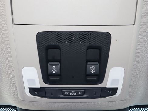 Used 2023 Honda Pilot Elite image 33