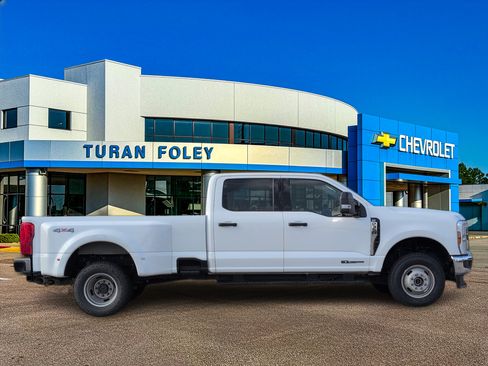 Used 2025 Ford F350 XLT AWD/4WD image 8