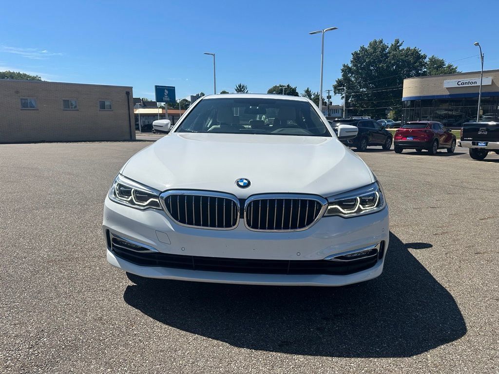 Used 2017 BMW 540i xDrive AWD/4WD image 2