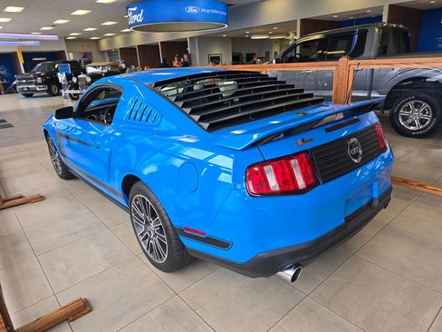 Used 2010 Ford Mustang GT RWD image 6