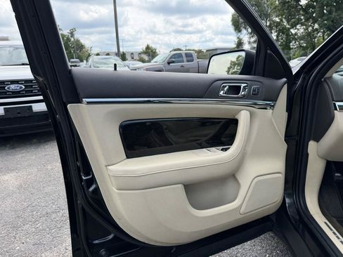 Used 2015 Lincoln MKS w/ Equipment Group 101A FWD image 13