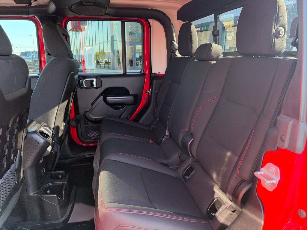 Used 2020 Jeep Gladiator Rubicon w/ Cold Weather Group AWD/4WD image 15