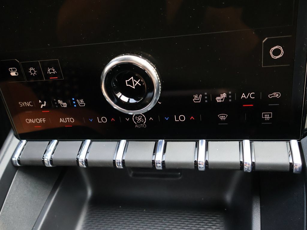 New 2027 GMC Terrain Elevation w/ Elevation Premium Package AWD/4WD image 30
