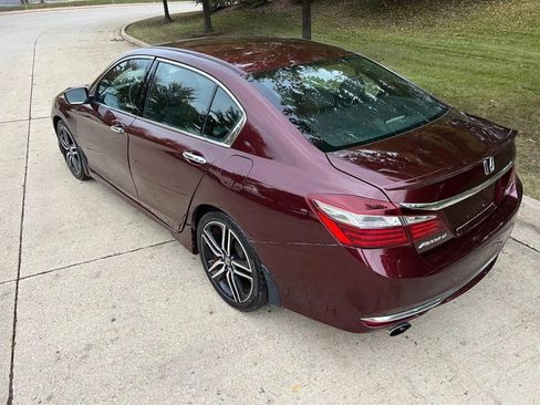 Used 2016 Honda Accord Sport image 4