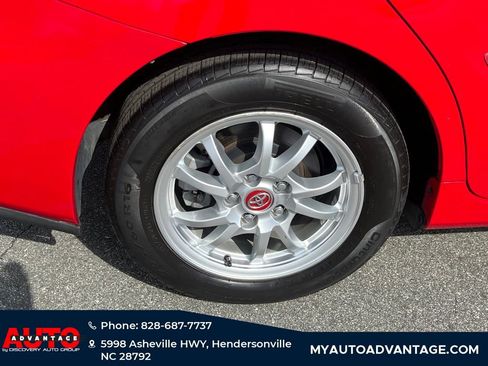 Used 2015 Toyota Prius V Three image 30