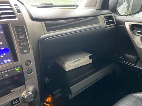 Used 2014 Lexus GX 460 AWD/4WD image 30
