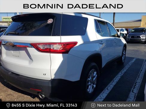 Used 2021 Chevrolet Traverse LT image 7