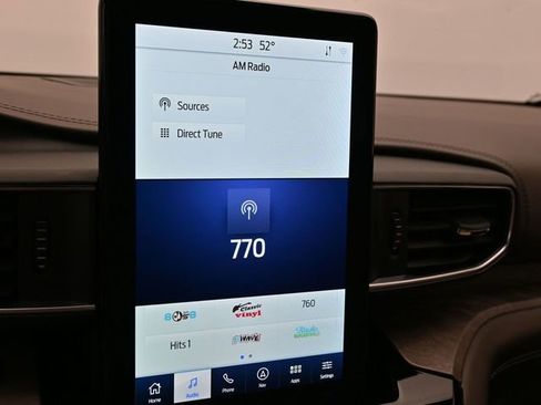 Used 2023 Ford Explorer Platinum w/ Technology Package image 19