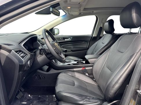 Used 2016 Ford Edge Titanium w/ Equipment Group 302A AWD/4WD image 10