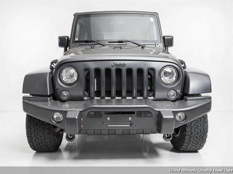 Used 2017 Jeep Wrangler Unlimited Sahara AWD/4WD image 2