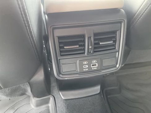Used 2025 Subaru Forester Premium AWD/4WD image 13
