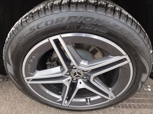 New 2026 Mercedes-Benz GLS 450 4MATIC image 31