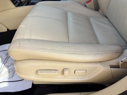 Used 2010 Honda Crosstour EX-L image 17