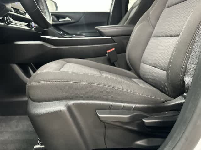 Used 2026 Chevrolet Equinox LT FWD image 27