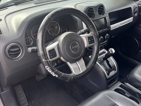 Used 2016 Jeep Compass Latitude AWD/4WD image 4