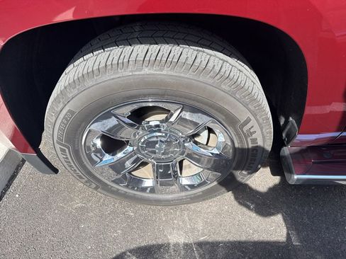 Used 2017 Chevrolet Tahoe LT w/ LT Signature Package image 10