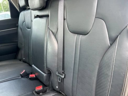 Used 2025 Kia Sorento S w/ Panoramic Sunroof Package FWD image 35