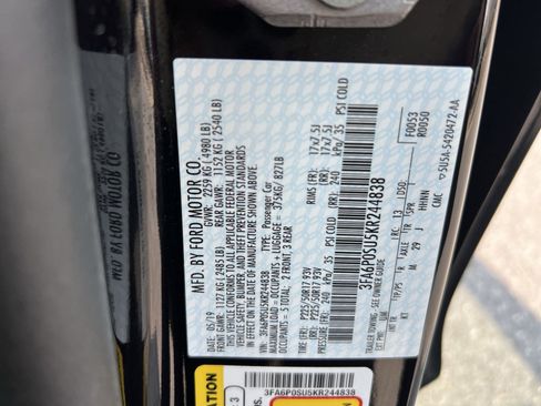 Used 2019 Ford Fusion Energi Titanium FWD image 27