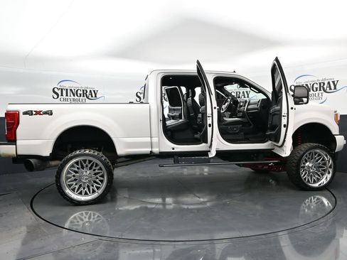 Used 2019 Ford F250 Platinum AWD/4WD image 36