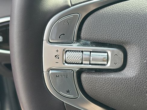 Certified 2022 Genesis GV70 2.5T w/ Advanced Package image 25