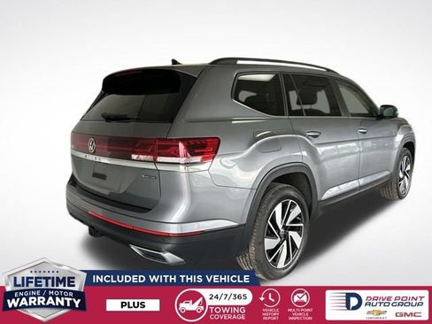 Used 2025 Volkswagen Atlas SE image 3
