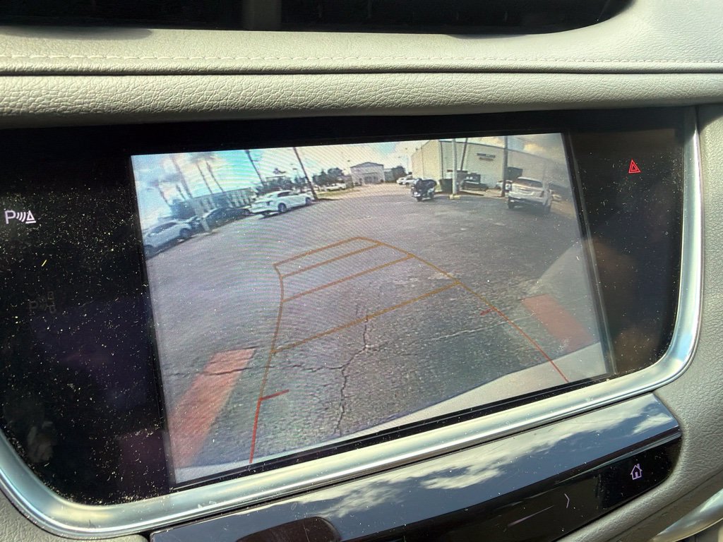 Used 2018 Cadillac XT5 Luxury w/ Driver Awareness Package FWD image 9